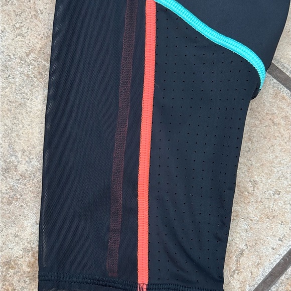 LOVE & SPORTS Workout Leggings (Large) - Picture 7 of 11